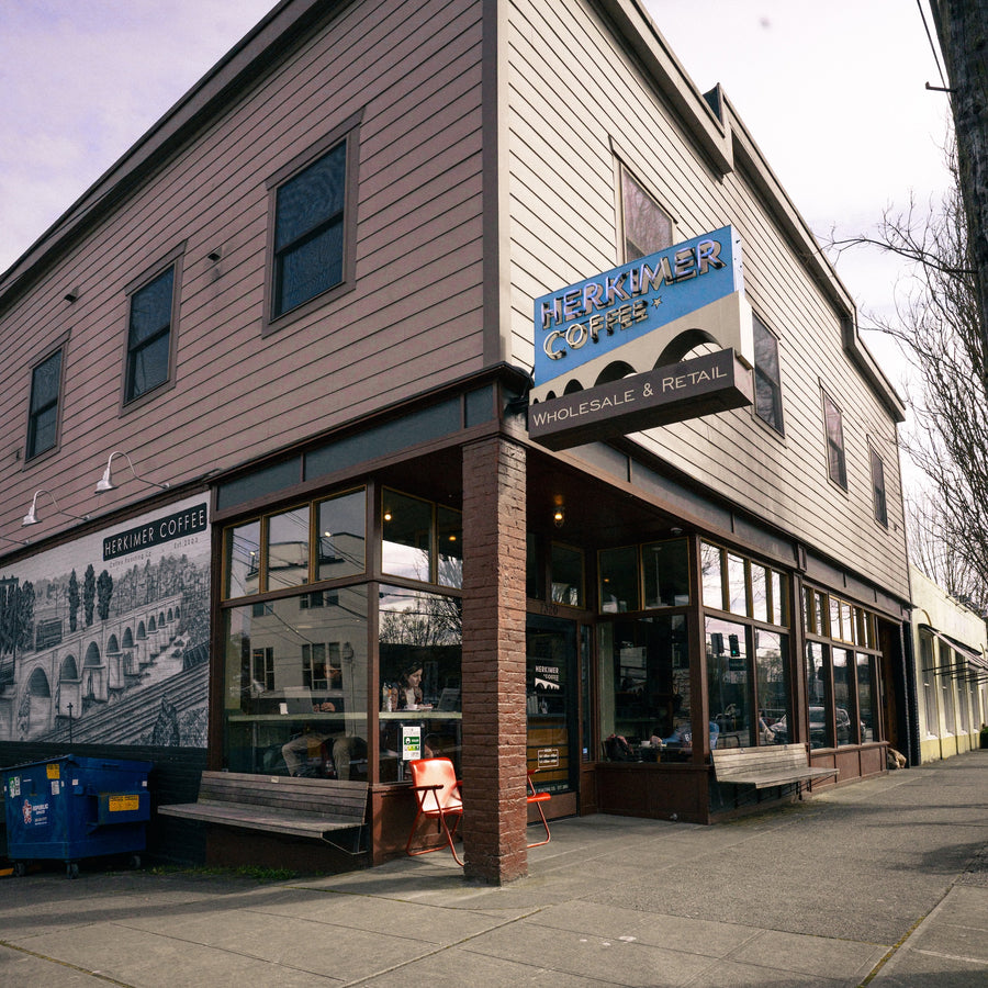 Phinney Ridge Store From Outside